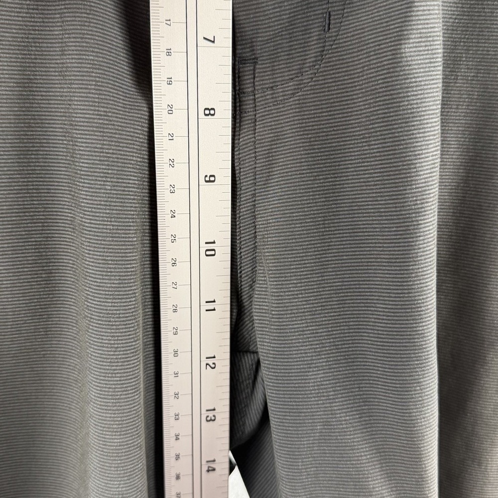 Travis Mathew Shorts Mens Sz 40 Gray Performance Stretch Golf Chinos 10" Inseam - Picture 9 of 11